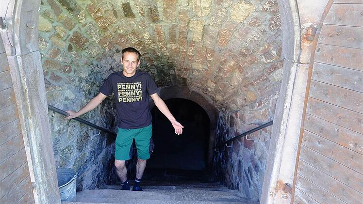 Dem historischen Standort mit dem alten Kellergewölbe aus dem Jahr 1553 will die Genussbrennerei Lutz in Windheim die Treue halten. Foto: Schaar