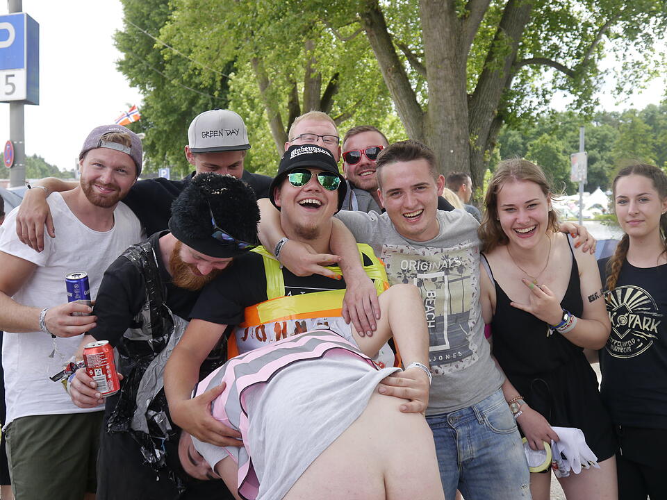 Zweiter Tag bei Rock im Park: Was geht auf dem Zeltplatz ab?