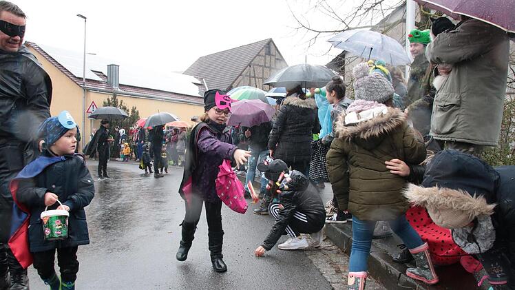 Eindrücke vom Dienbacher Faschingszug 2020. Foto: Ralf Ruppert