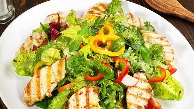 Salat-mit-Haehnchen