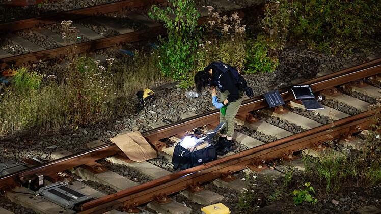 Brand im Gleisbereich in Wuppertal