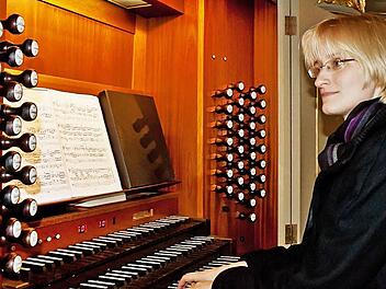Mühelose Brillanz und sensibles Stilgefühl: Mareile Schmidt gastiert an der Coburger Schuke-Orgel. Foto: Jochen Berger
