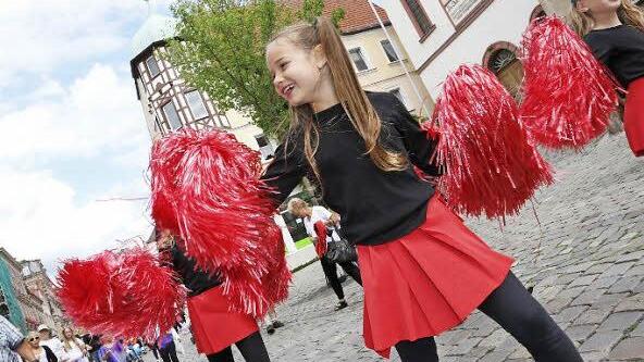 Kleine Cheerleader