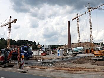 In der zweiten Hälfte des kommenden Jahres soll das Nahversorgungszentrum "Ziegelei" eröffnet werden. Fotos: Pascale Ferry