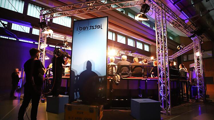 Die Fernsehsendung "Jetzt red i" war zu Gast in Kronach. Foto: Marian Hamacher