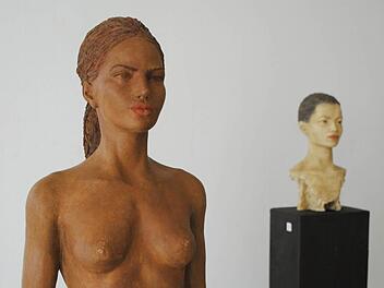 Stille Jugend im Kunstverein: Figuren Isolde Frepolis.  Foto: Carolin Herrmann