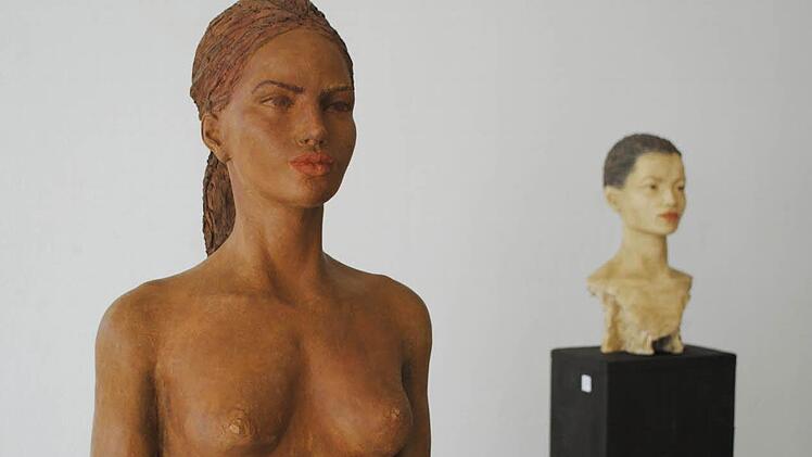 Stille Jugend im Kunstverein: Figuren Isolde Frepolis.  Foto: Carolin Herrmann