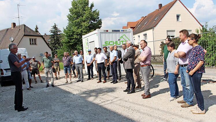 Viele Besucher wohnten dem Richtfest bei.
