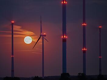 Strom in Bayern 2025 teurer oder billiger? Widersprüchliche Aussagen zu Zusatzkosten