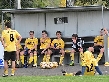 Viel Ballbesitz, kein Ertrag: Thulbas Frankonen trauern nach der 0:1-Niederlage gegen den FC Reichenbach. Foto: ssp