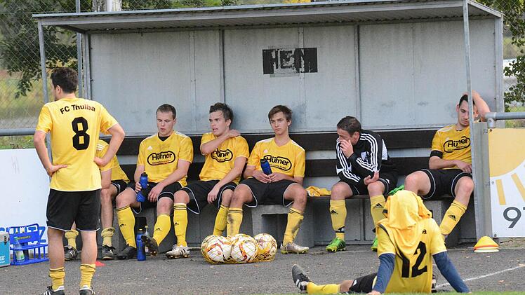 Viel Ballbesitz, kein Ertrag: Thulbas Frankonen trauern nach der 0:1-Niederlage gegen den FC Reichenbach. Foto: ssp