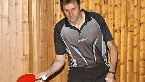 Bernd Heim vom SV Rothenkirchen war beim 9:6-Auswärtserfolg beim TSV Windheim II in seinen zwei Einzeln und im Doppel mit Philipp Girke nicht zu bezwingen. Foto: Hans Franz