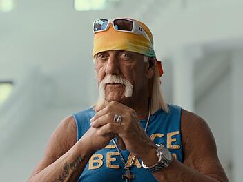 F&uuml;r die Netflix-Doku "Hulk Hogan: Real American" gab Hulk Hogan drei Monate vor seinem Tod im Juli 2025 ausgiebig Auskunft.