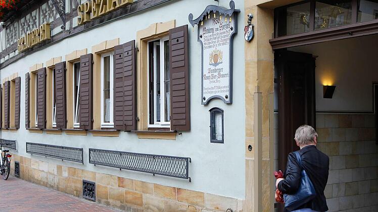 Vor den einzelnen Stationen würde eine Platte in Bronze den "Walk of Beer" kenntlich machen. Foto: Matthias Hoch