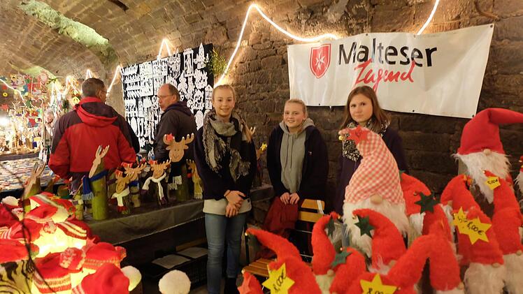 Impressionen von der Thundorfer Dorfweihnacht. Foto: Philipp Bauernschubert