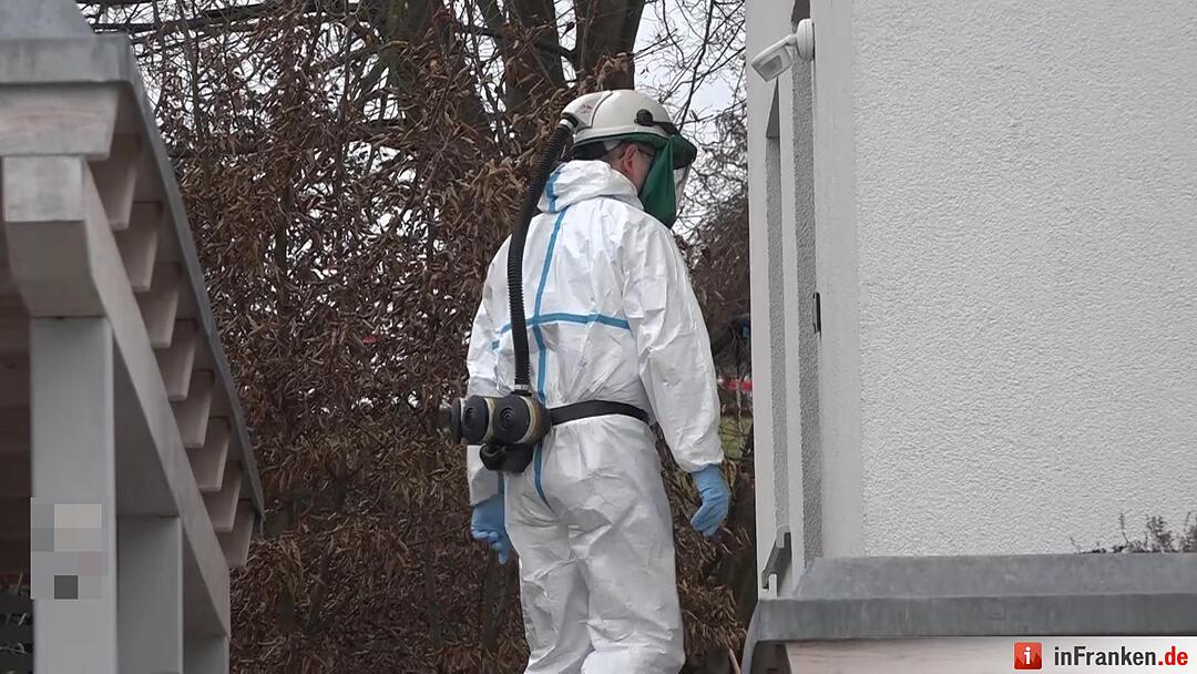 Drei Tote bei Familiendrama - Mutter bringt sich und zwei Kinder um - Feuerwehr findet Leichen bei Wohnungsbrand