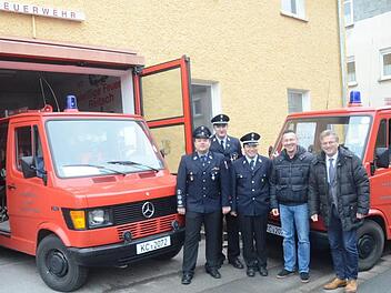 Bei einer Besprechung vor dem Feuerwehgerätehaus in Reitsch (von links):  Daniel Wachter (Koordinator), Matthias Kaim (1. Kommandant Reitsch), Georg Gremer (1. Kommandant Haig), Stephan Urban (Kämmerer) und  Bürgermeister Rainer Detsch. K.- H. Hofmann