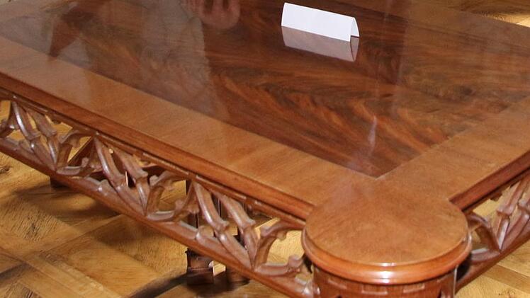 Detail gotischer Whisttisch Foto: Desombre