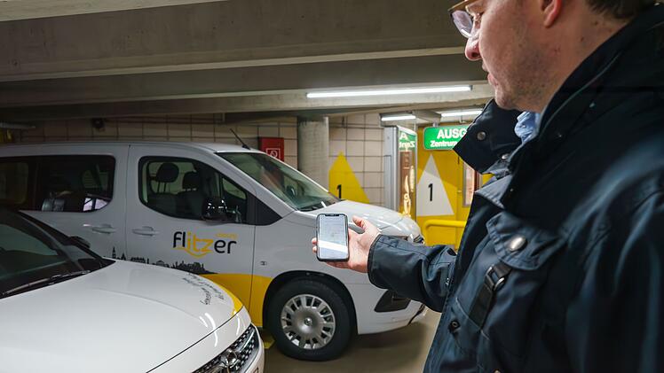 Coburg: Nach rätselhafter Ankündigung - Stadt stellt ihre "Flitzer" vor