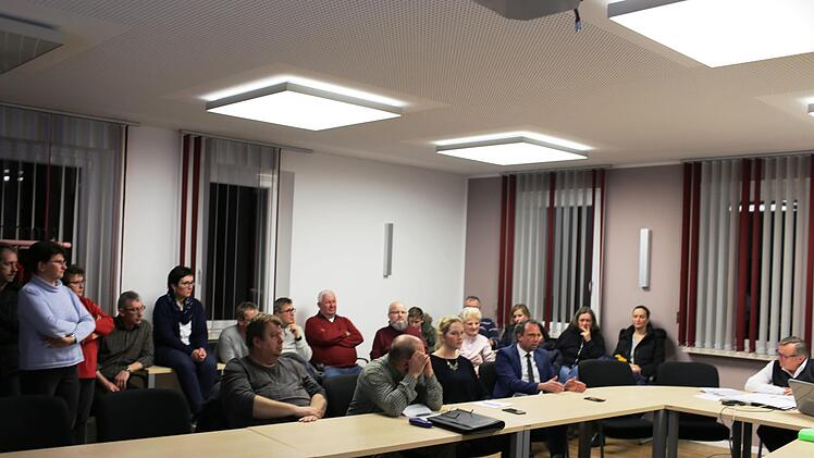 Großes Interesse an der Sitzung zeigten die Bürger. Foto: Franz Galster