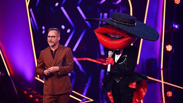 Kiss musste sich in der zweiten Show von "The Masked Singer" verabschieden. Es verbarg sich ein echter Hollywood-Star.