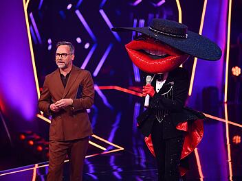 Kiss musste sich in der zweiten Show von "The Masked Singer" verabschieden. Es verbarg sich ein echter Hollywood-Star.