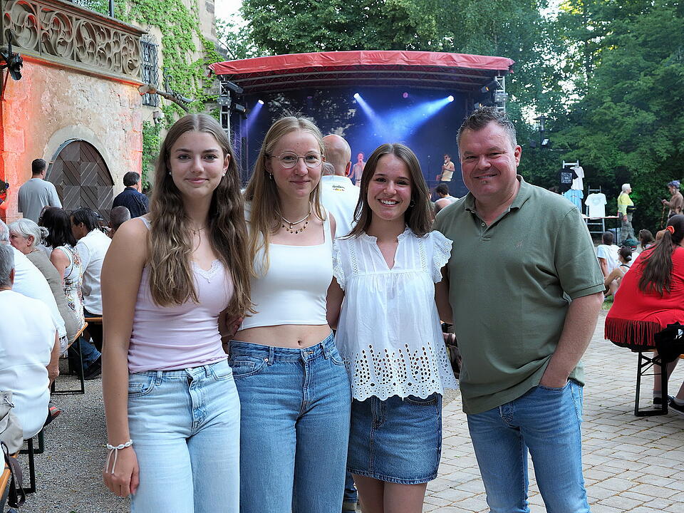 Das Fest fand im Schlosspark statt.