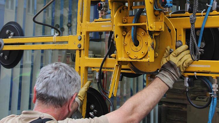 Zum Schluss kann die Saugvorrichtung abgemacht werden.
