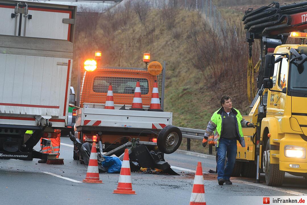 Lkw-Unfall auf der A9 – Person eingeklemmt