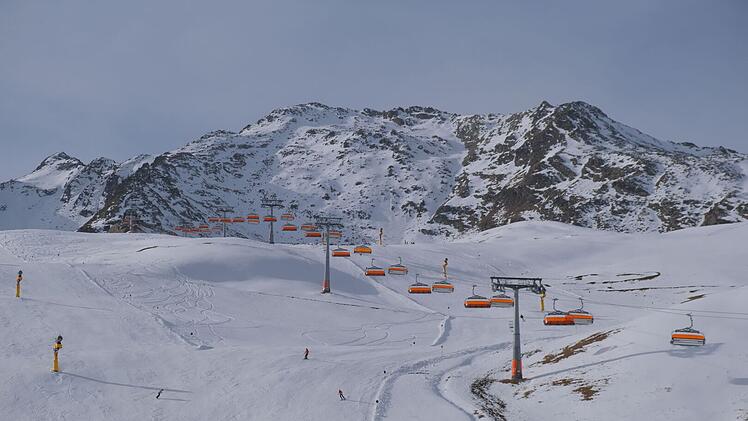 Beim allgemeinen "Ski-Wettr&uuml;sten" ist S&ouml;lden ganz vorne dran. Die Ski-Saison beginnt bereits im Herbst.