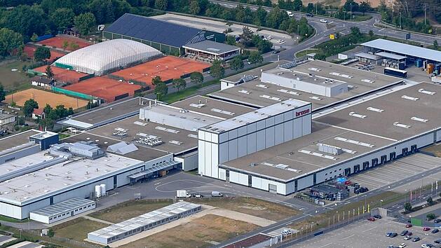 Auch am Brose-Standort in Hallstadt soll noch Personal abgebaut werden.  Foto: Ronald Rinklef