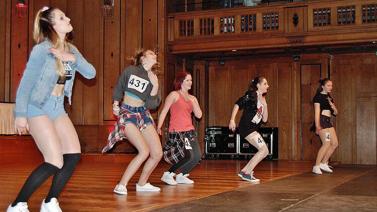 In kurzen Auftritten mussten alle Tänzer die Wertungsrichter überzeugen. Foto: S. v. Dobschütz