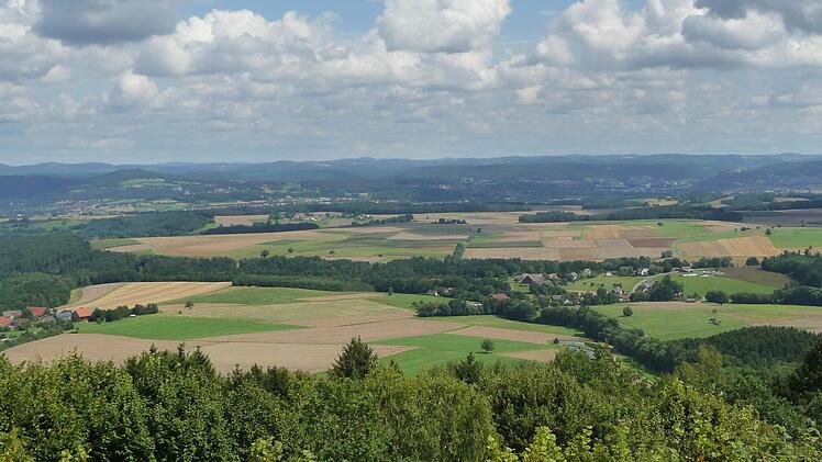 Blick vom Görauer Anger ins Kulmbacher Land. Foto: Irmtraud Fenn-Nebel