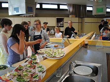 Unter anderem wurde ein "gesundes Pausenbrot" beim Projekttag bereitet. Foto: Evelyn Schneider