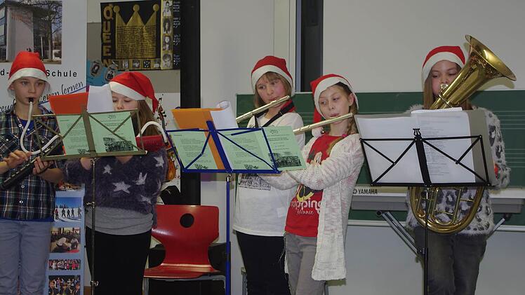 "Lasst uns froh und munter sein" wurde von diesem Ensemble zum Klingen gebracht. Foto: Heike Schülein