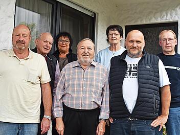 Sie waren bis zur Auflösung des Vereins im Amt (v.l.): Vorstandsmitglied Andreas Fugmann, 2. Vorsitzender Konrad Kraus, Schatzmeisterin Sabine Kraus, 1. Vorsitzender Kurt Kodisch, Vorstandsmitglied Ida Kodisch, Schriftführer Markus Leikeim und ste...