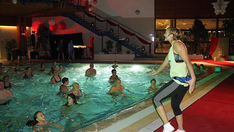 Zumba, kurz bevor das Geheimnis gelüftet wurde  Foto: Popp