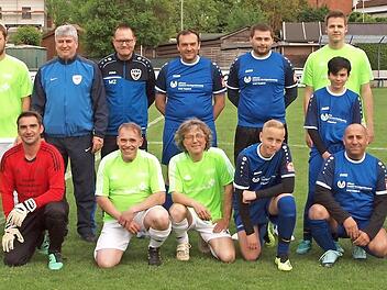 Wie immer gab es zur Seubelsdorfer Kerwa ein spannendes Fußballspiel zwischen einer Seubelsdorfer Mannschaft und einem Team der Stadt Lichtenfels. Fotos: Alfred Thieret