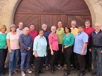 Das Hammelburger Ensemble Sing'n'Swing feiert sein 20-jähriges Bestehen mit einem Open-Air-Konzert am Viehmarkt. Foto: Barbara Oschmann