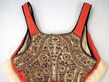 Ein sogenanntes Wulstmieder, hier in einer Ausgabe für Kinder (aus der Austellung) Foto: Museum