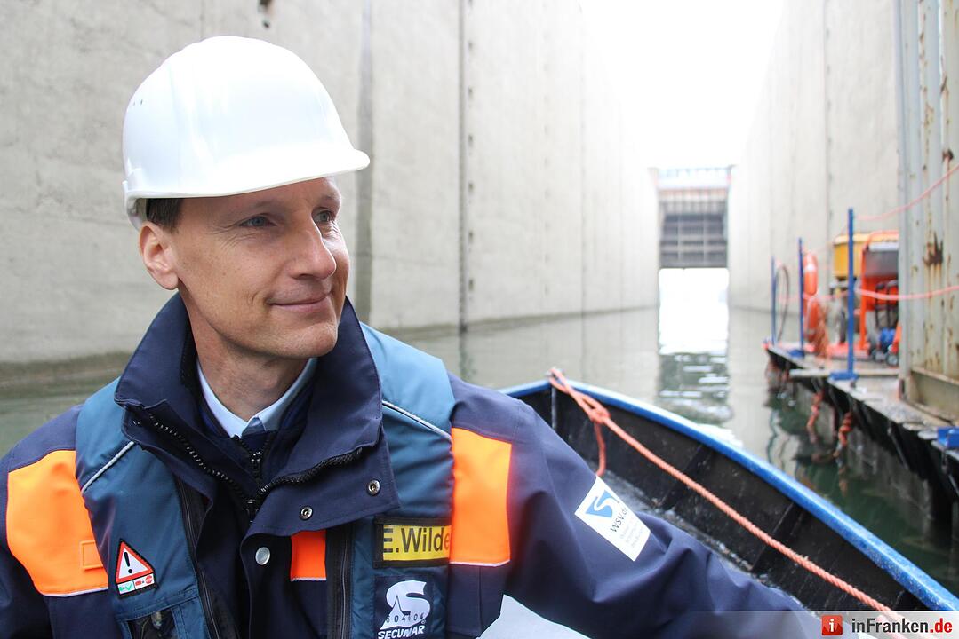 Auf Foto-Tour im  Inneren der Schleuse Erlangen