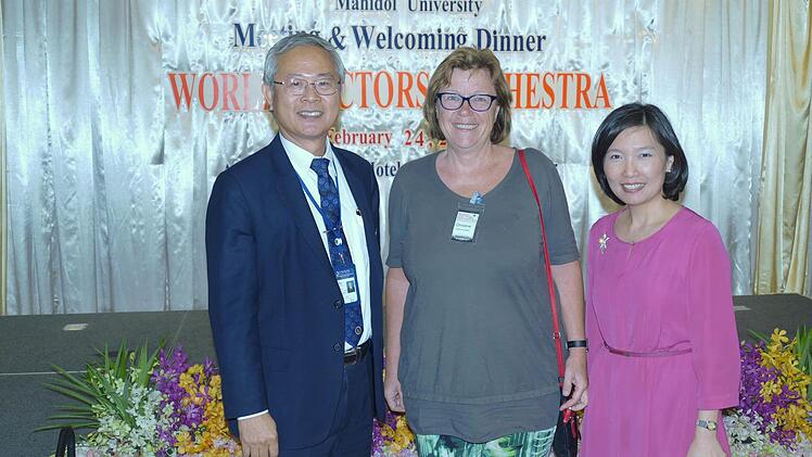 Christine Hofmann-Niebler hatte in Thailand mit ihrer Bass-Posaune einen großen Auftritt. Foto: privat