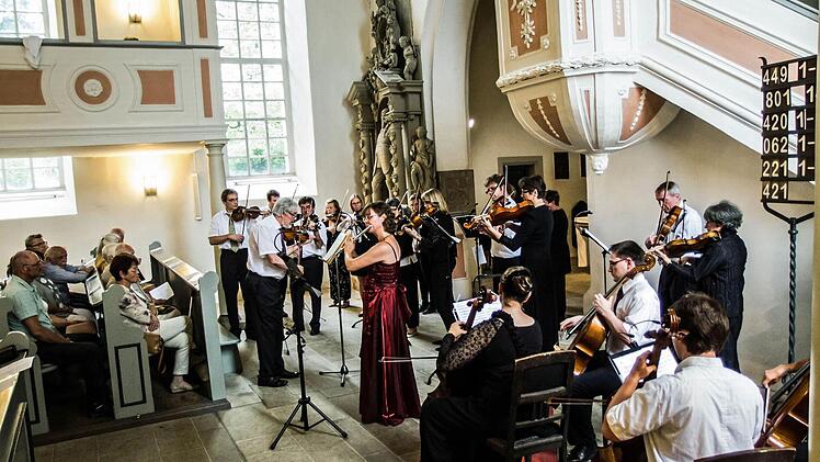 Impressioen von der Serenade mit dem Collegium musicum Coburg in der Schlosskirche AhornFoto: Jochen Berger