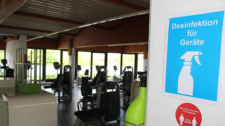 Auch mit Abstands- und Hygieneregelungen ist derzeit kein Fitnesstraining im Innenbereich gestattet.