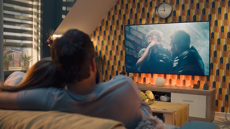 Immer weniger Menschen verbringen viel Zeit mit linearem Fernsehprogramm.