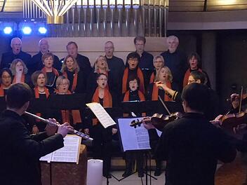 Der Chor und das Kammerorchester Foto: Pauline Lindner