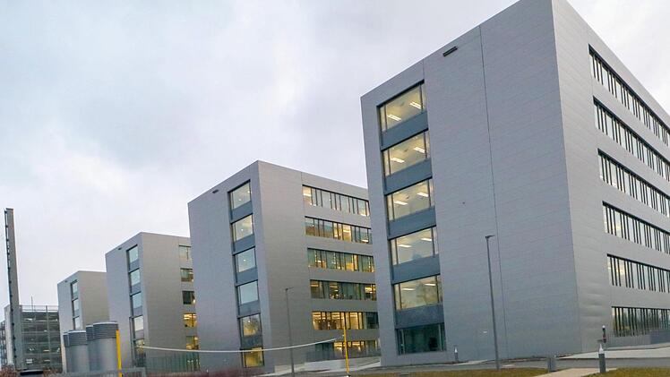 Siemens will in Forchheim deutlich zu wachsen: An der Lände ist anschließend an die bestehenden Gebäude ein 47 000 Quadratmeter großer Campus geplant. Foto: Josef Hofbauer