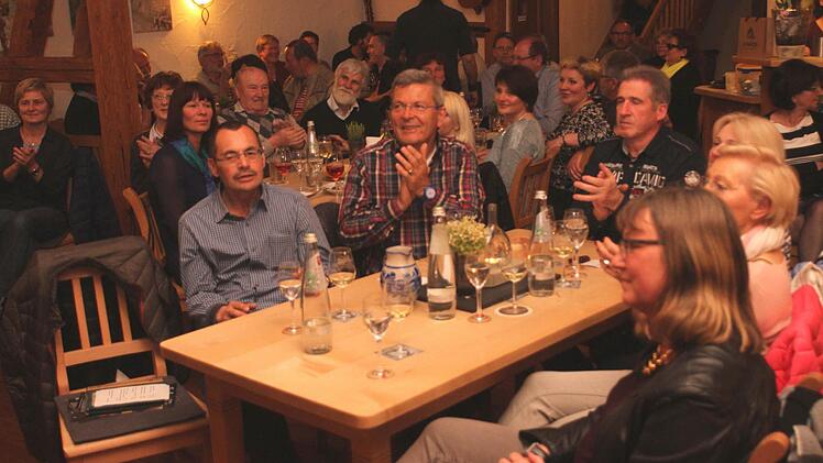 Das Publikum war begeistert und ging den Rhythmus oft mit.