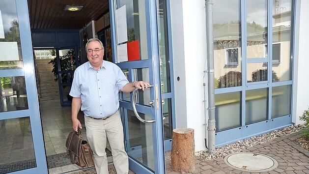 Rektor Reinhard Horn verabschiedet sich nach 40 Jahren aus dem Schuldienst und geht in Ruhestand.  Foto: Karl-Heinz Hofmann