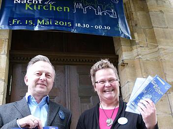 Diakon Ulrich Ortner und Diakonin Andrea Hofmann laden für die Arbeitsgemeinschaft Christlicher Kirchen ACK Bamberg zur Langen Nacht der Kirchen ein. Foto: Marion Krüger-Hundrup
